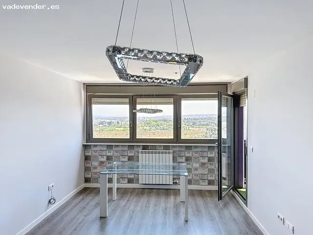 Piso en Venta en Zaragoza: Amplio, Luminoso y Confortable