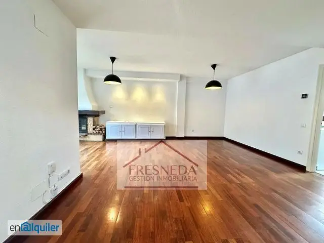 Adosado en Alquiler La Fresneda 110m2 Jardin Chimenea