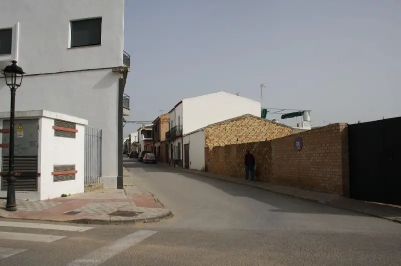 Venta Terreno en Pilas 206m2 con edificacion 82m2