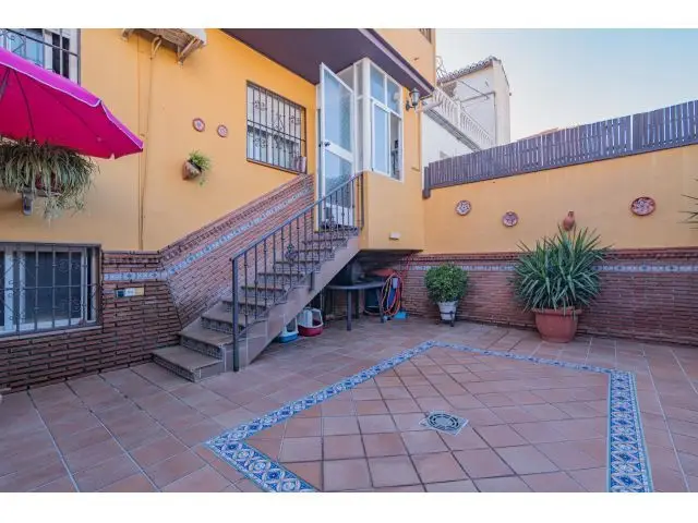Casa 3 Plantas Patio Terraza Ideal Familias