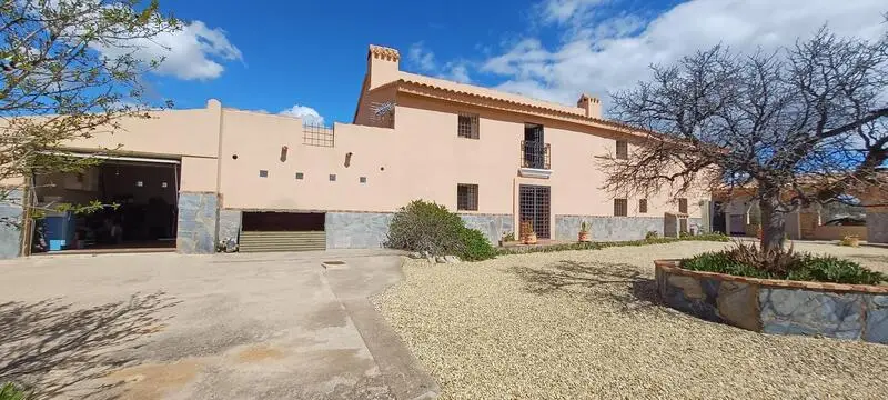 Cortijo de Lujo con 5 Dormitorios y Jacuzzi en Velez Rubio