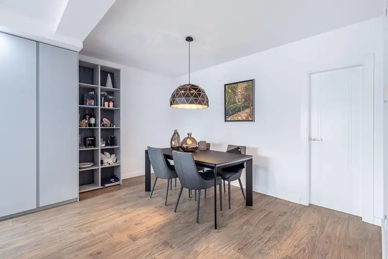 Venta Piso Reformado Centro Granada 3 Habitaciones Balcon 18m2