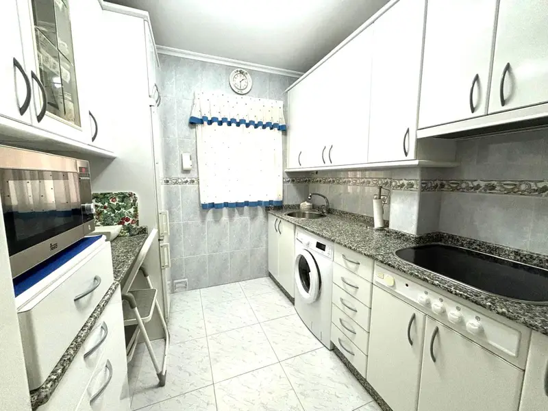Venta Piso 3 Habitaciones Santoña Centro - Ref 3695