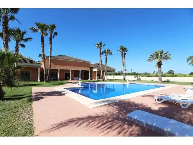 Villa de Lujo en Denia 495m2 con Piscina y Jardin 7000m2