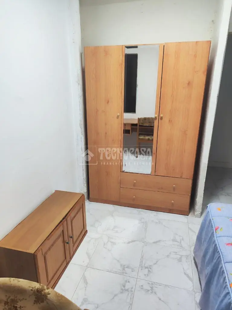 Piso Reformado 3 Dormitorios Reyes Catolicos Rinconada Venecia