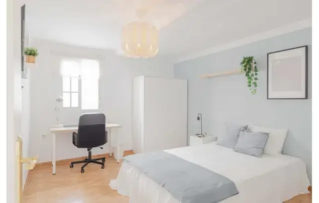 Habitaci	ón 95m	² Jerez Alquiler Larga Temporada