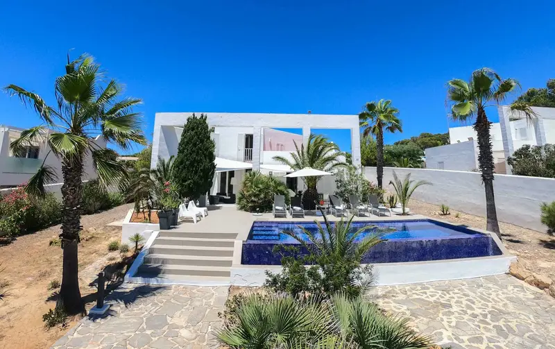 Chalet 4 Dormitorios Ibiza  Moderno Cerca de Cala Codolar