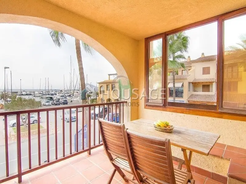 Apartamento en Mascarat con Vistas al Mar y Acceso Directo a la Playa