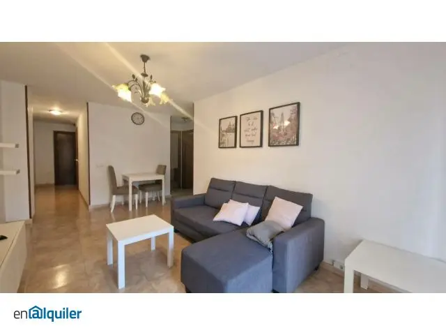 Alquiler piso 3 dormitorios ascensor Cruz Humilladero M	laga