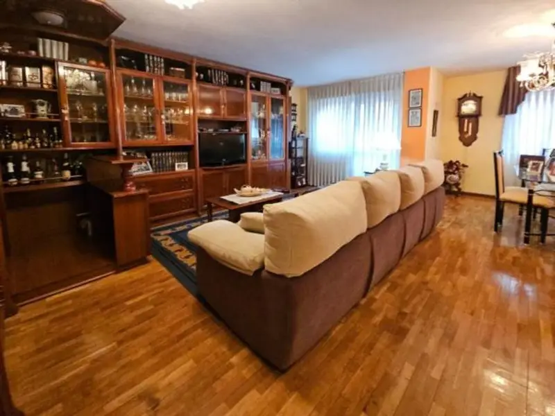 venta Piso en Distrito 4, León (48421466325.100500)- Globaliza