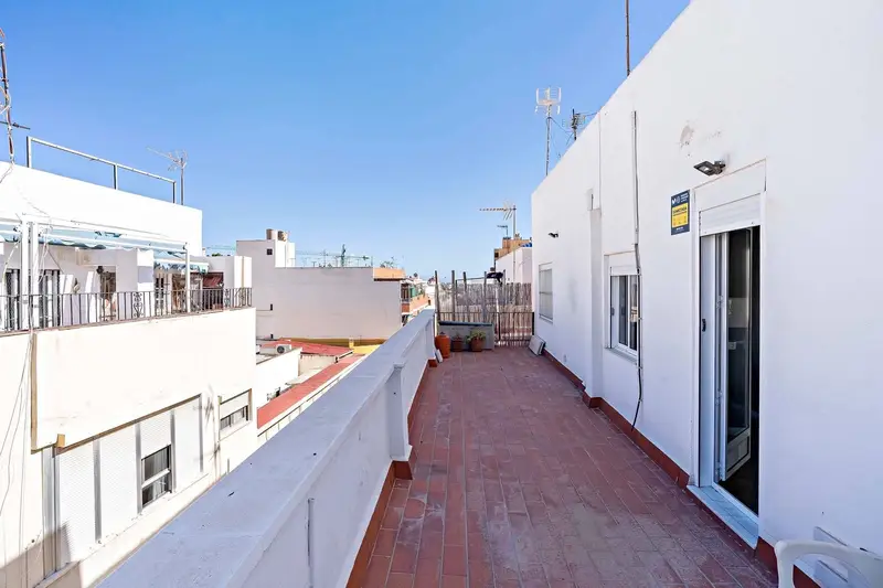 Atico en Alquiler Centro Almeria 2 Dormitorios 2 Terrazas Reformado