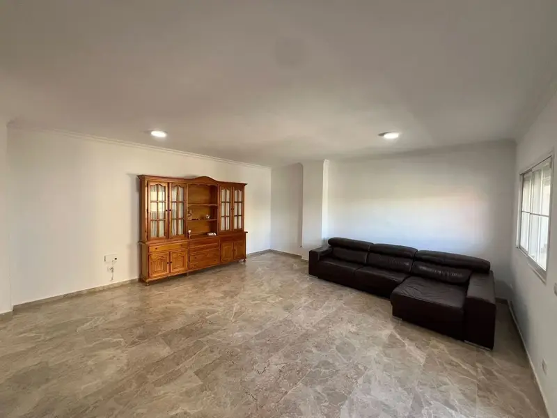 Apartamento en venta en Estepona con vistas al mar