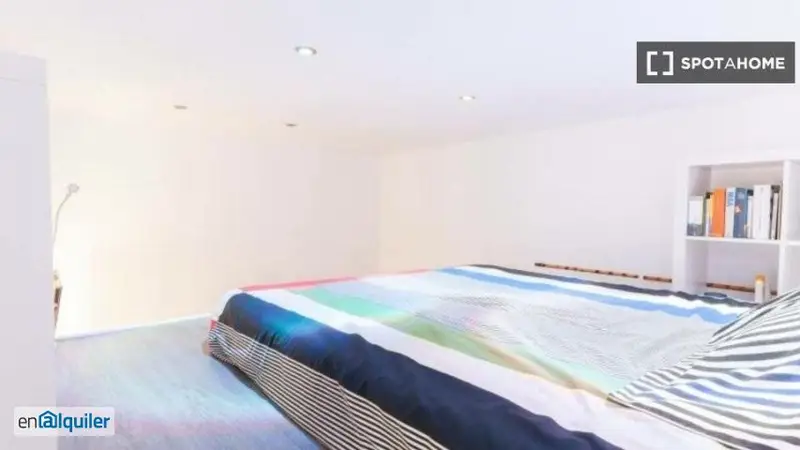 Estudio Amueblado en Madrid con Balcón y Aire Acondicionado