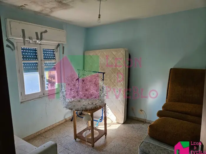 Casa para reformar con terreno cerca de Le	ón