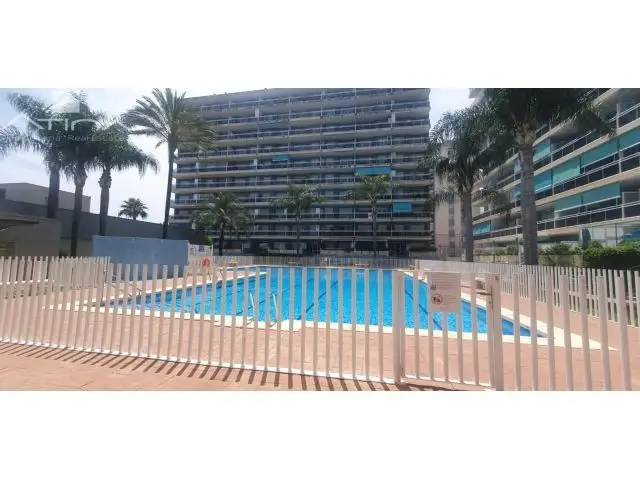 Apartamento en Playa Gandia con Piscina y Gimnasio