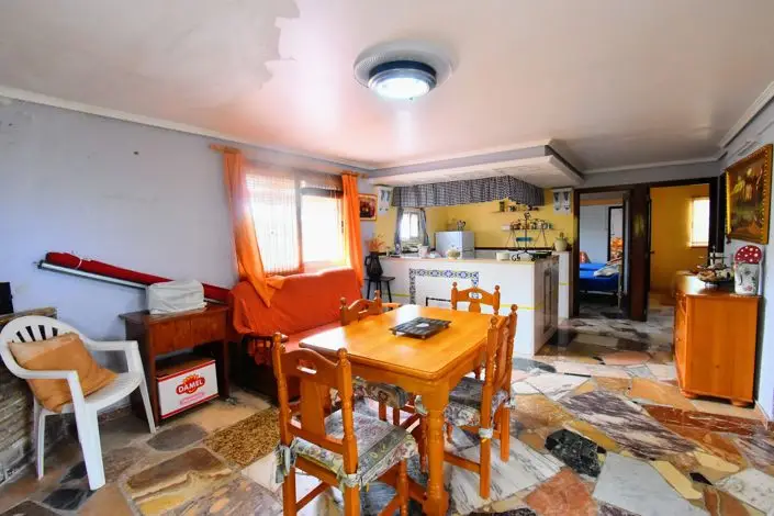 Villa de 5 Dormitorios en Montroy