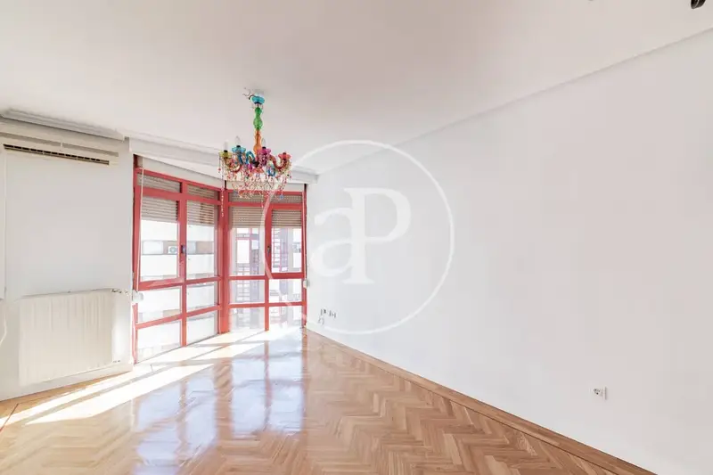 Apartamento en Pacífico Madrid 3 dormitorios luminoso cerca Parque Retiro