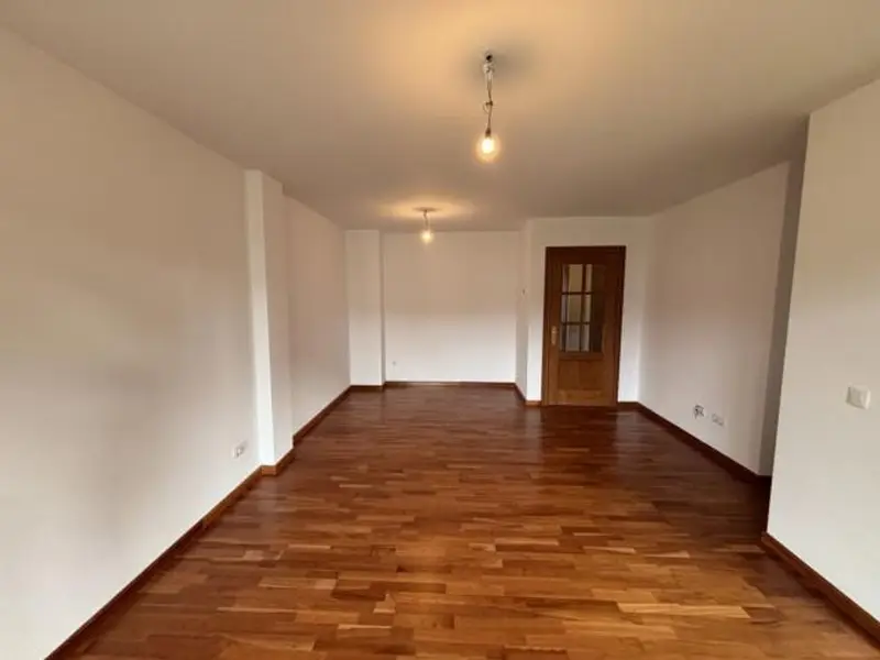 Piso en Llanes con garaje y trastero