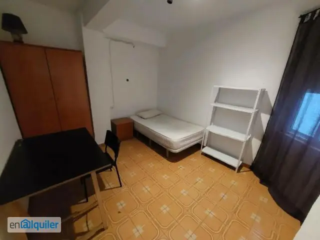 Piso en venta en Granada zona Arabial