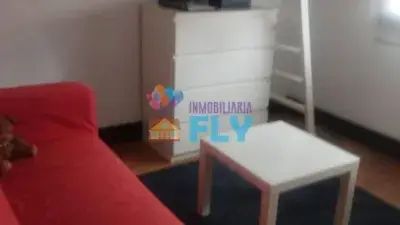 Chalet en Venta en Vigo: Casa de Piedra con Encanto
