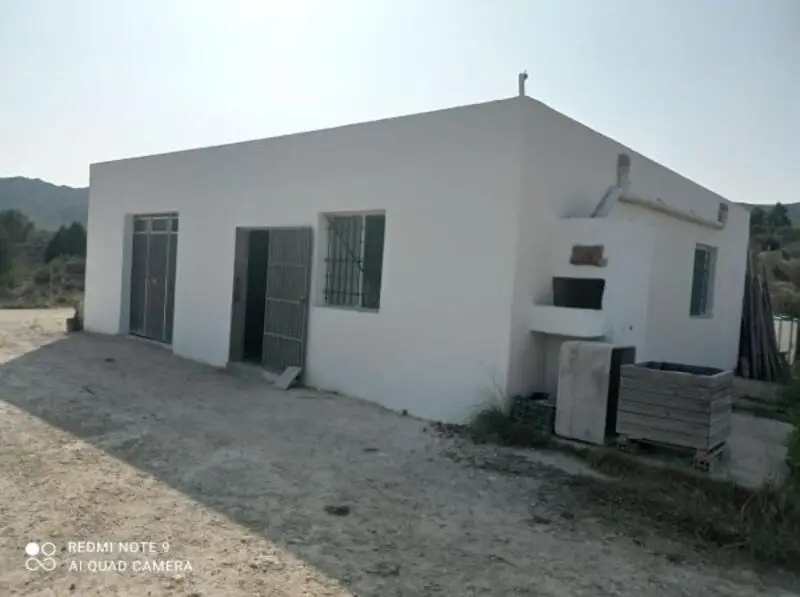 Casa de Campo en Agost con Gran Parcela