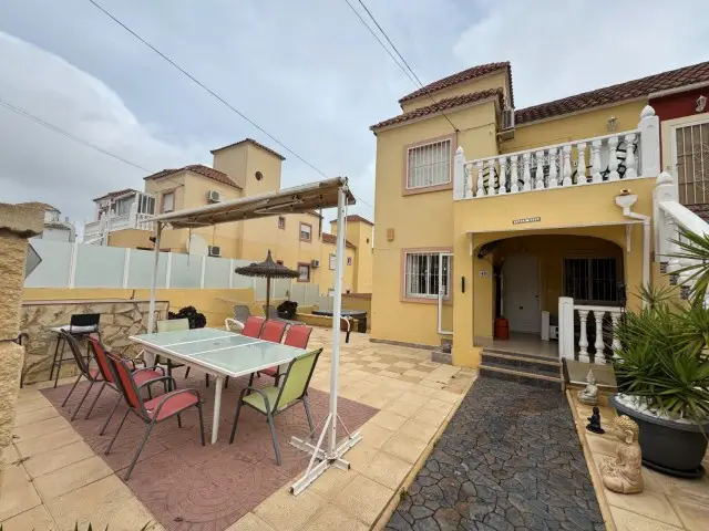 Piso 4 Dormitorios San Miguel Salinas: Espacioso con Jacuzzi y Barbacoa