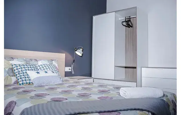 Habitaci
ón 85m
² Barcelona Estancia Media Larga