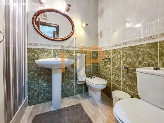 Piso en Venta Huércal Overa 5 Dormitorios 2 Baños Centro