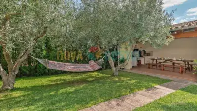 Finca Rustica en Alquiler Vilafranca 6 Dormitorios Piscina Jardin