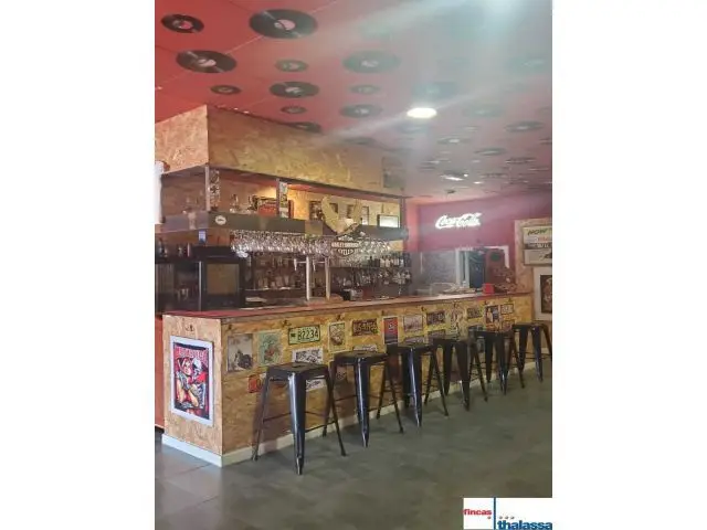 Bar en Alquiler Lloret de Mar 90m2 Terraza Equipado Traspaso