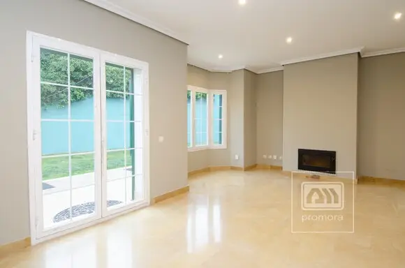 Alquiler Chalet Adosado Esquina El Encinar 250m2