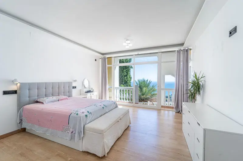 Villa 6 Dormitorios Benalmadena Pueblo Malaga