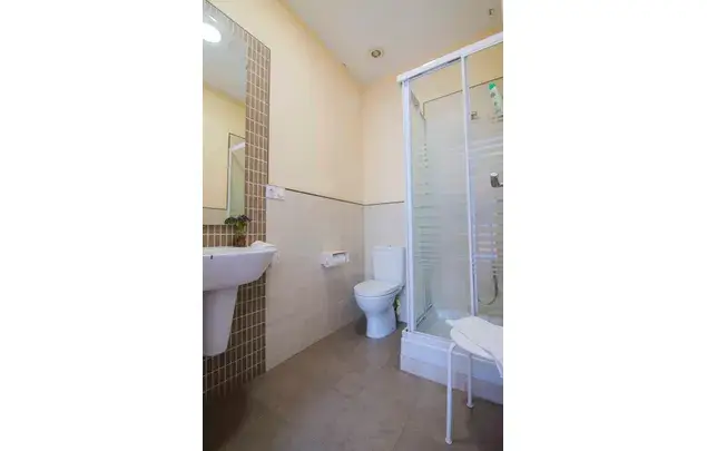 Alquiler Apartamento 4 Dormitorios Granada