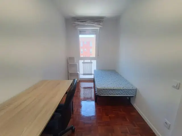 Habitacion Alquiler Pamplona Wifi Calefaccion Lavadora