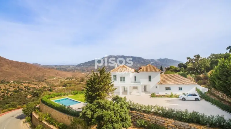 Casa Moderna en La Mairena con Vistas Panorámicas