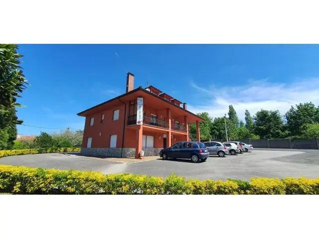 Restaurante con Vivienda en Pruvia Llanera Asturias