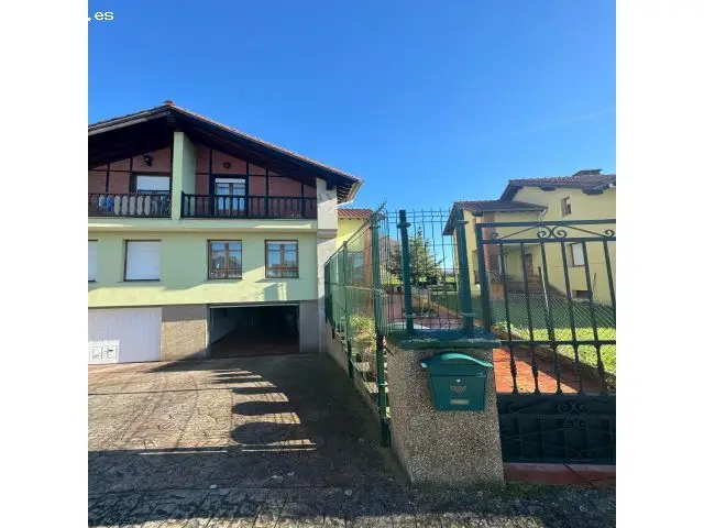 Chalet Pareado en Mazcuerras Estilo Montañes con Balconada