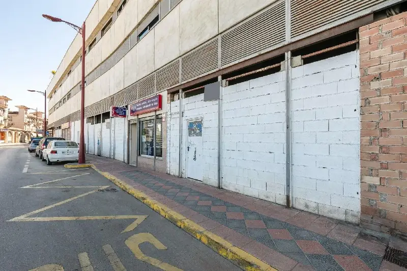 Venta Local Comercial Lujoso Armilla 194m2