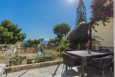 Piso de 3 Dormitorios en venta La Herradura, España