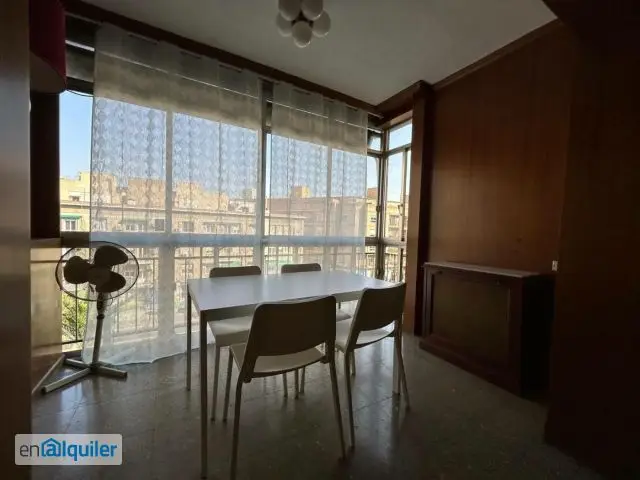 Alquiler piso estudiantes Murcia centro terraza amueblado