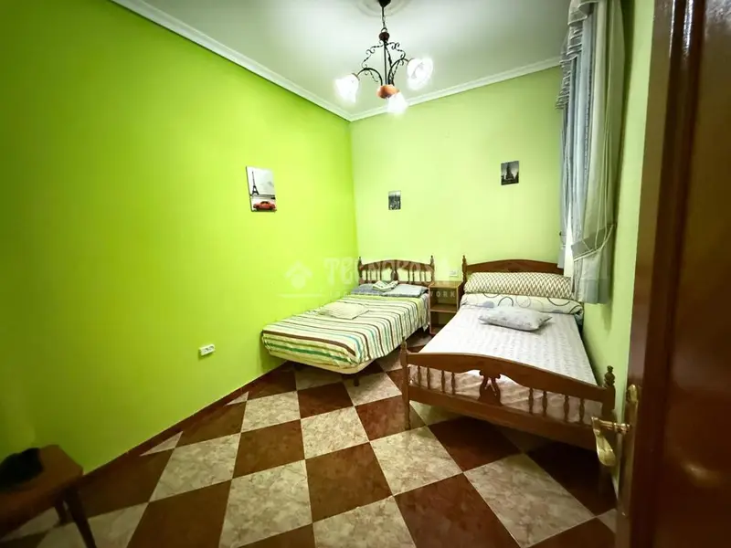 Chalet Adosado en La Carolina 4 habitaciones 2 baños