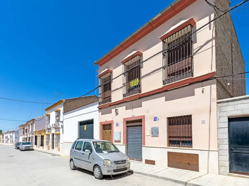 Casa Unifamiliar 196m2 3 Habitaciones Aguadulce Sevilla