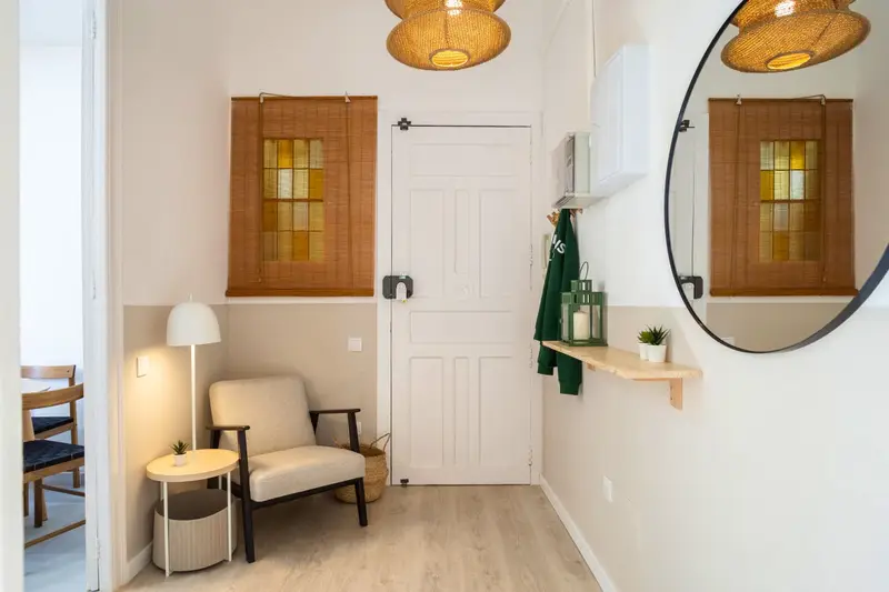 Apartamento Moderno con Encanto Vintage en Sant Andreu