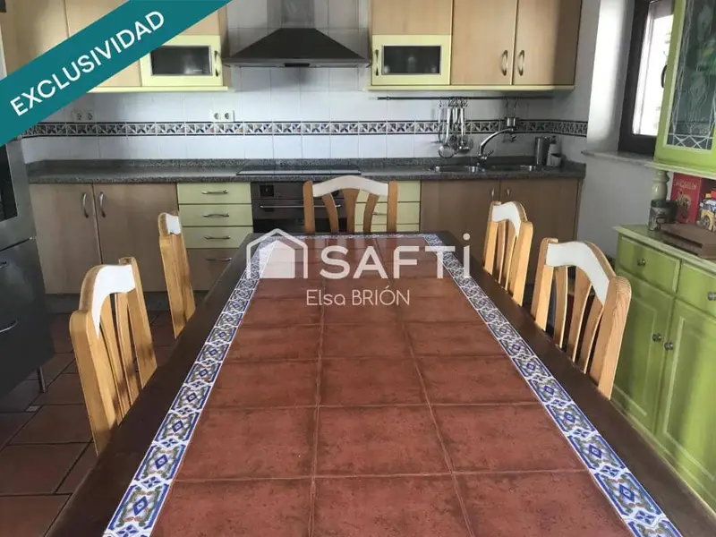 Chalet en venta cerca de la playa en Porto do Son
