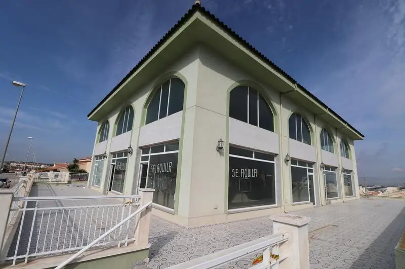 Local Comercial en Benijofar - Gran Oportunidad de Inversión