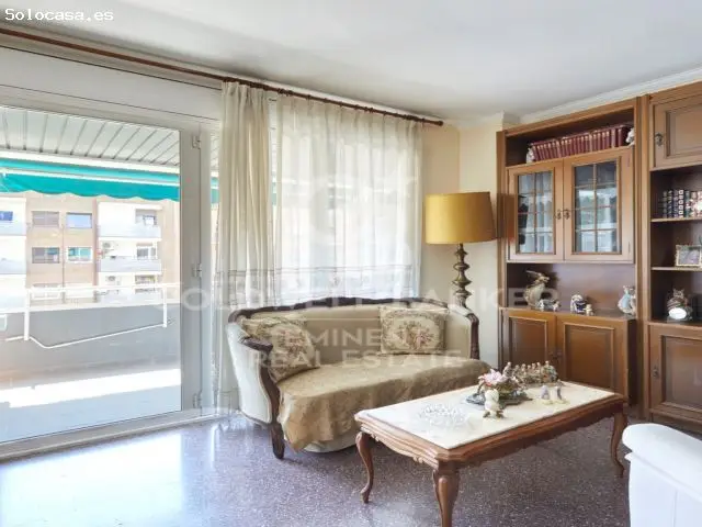 Luminoso Piso a Reformar Av Madrid Junto Carles III 4 Habitaciones