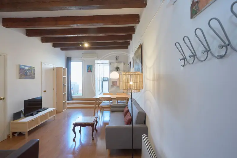 Acogedor piso 2 dormitorios parejas Eixample Sagrada Familia