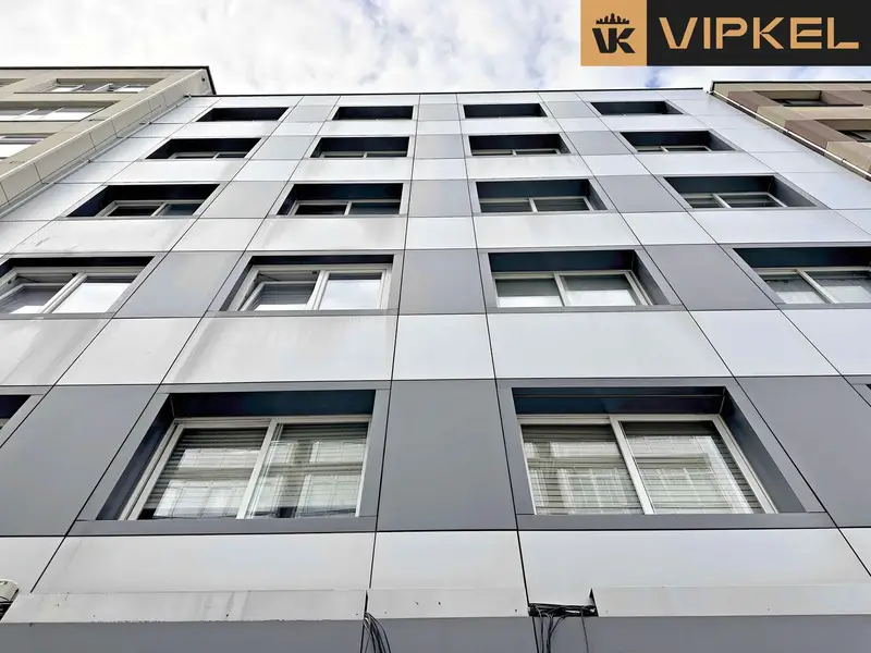 Piso para reformar en Agra do Orzan 78m2 tres habitaciones luminoso
