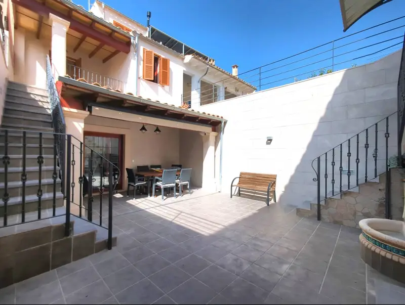 Casa en Alquiler Llucmajor 3 Dormitorios 3 Baños Patio Garaje