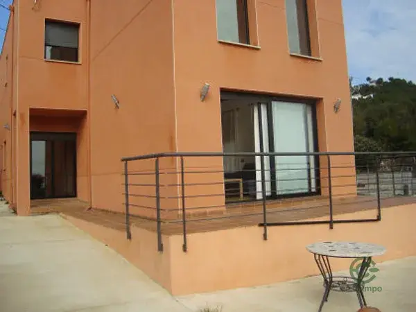 Casa de Diseño en Barcelona Cerca de Vilafranca